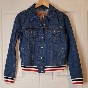 🍂 NWT Levi's Ribbed Trim Jean Jacket